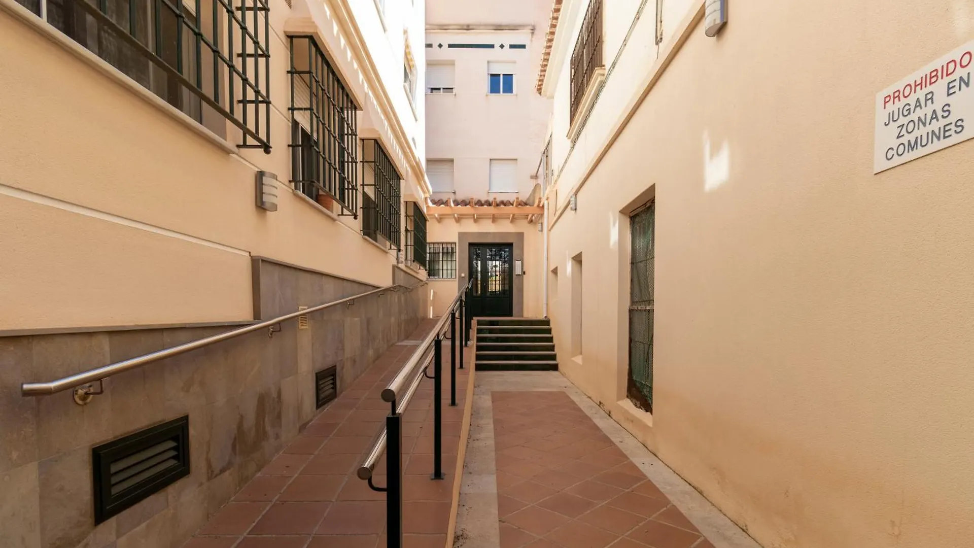 Rentitspain La Guardia Salobrena Confort Y Deportes
